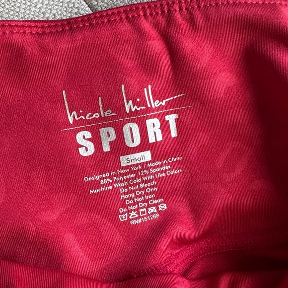 NICOLE MILLER SPORT Women's High Rise Pull On capri Leggings- red leopard print - Picture 2 of 6